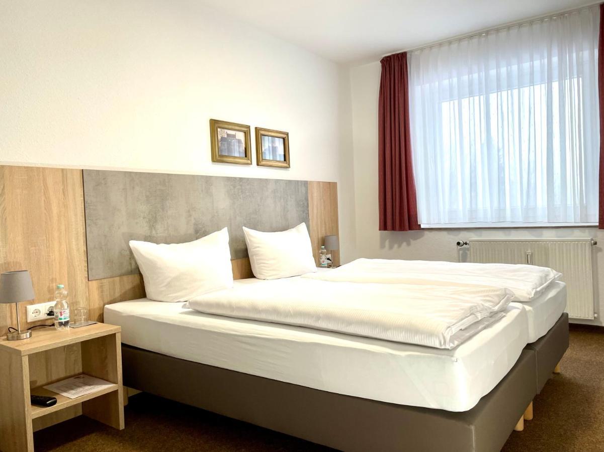Harz Hotel Und Gaestehaus Am Bornweg บัดซัคซา ภายนอก รูปภาพ